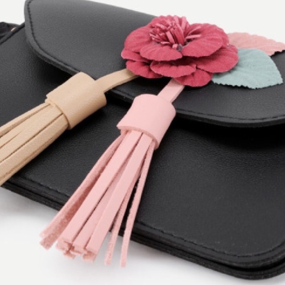 Cross Body Floral Purse ✨ 1 left!! ✨